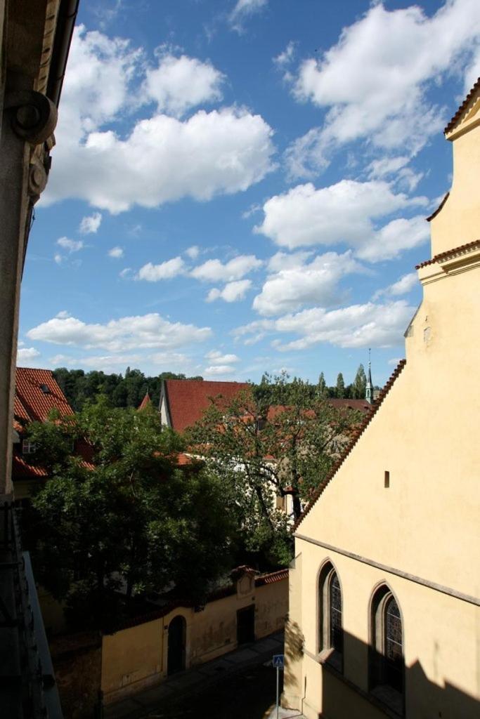 Spacious Elegance In The Heart Of Old Town Prag Dış mekan fotoğraf