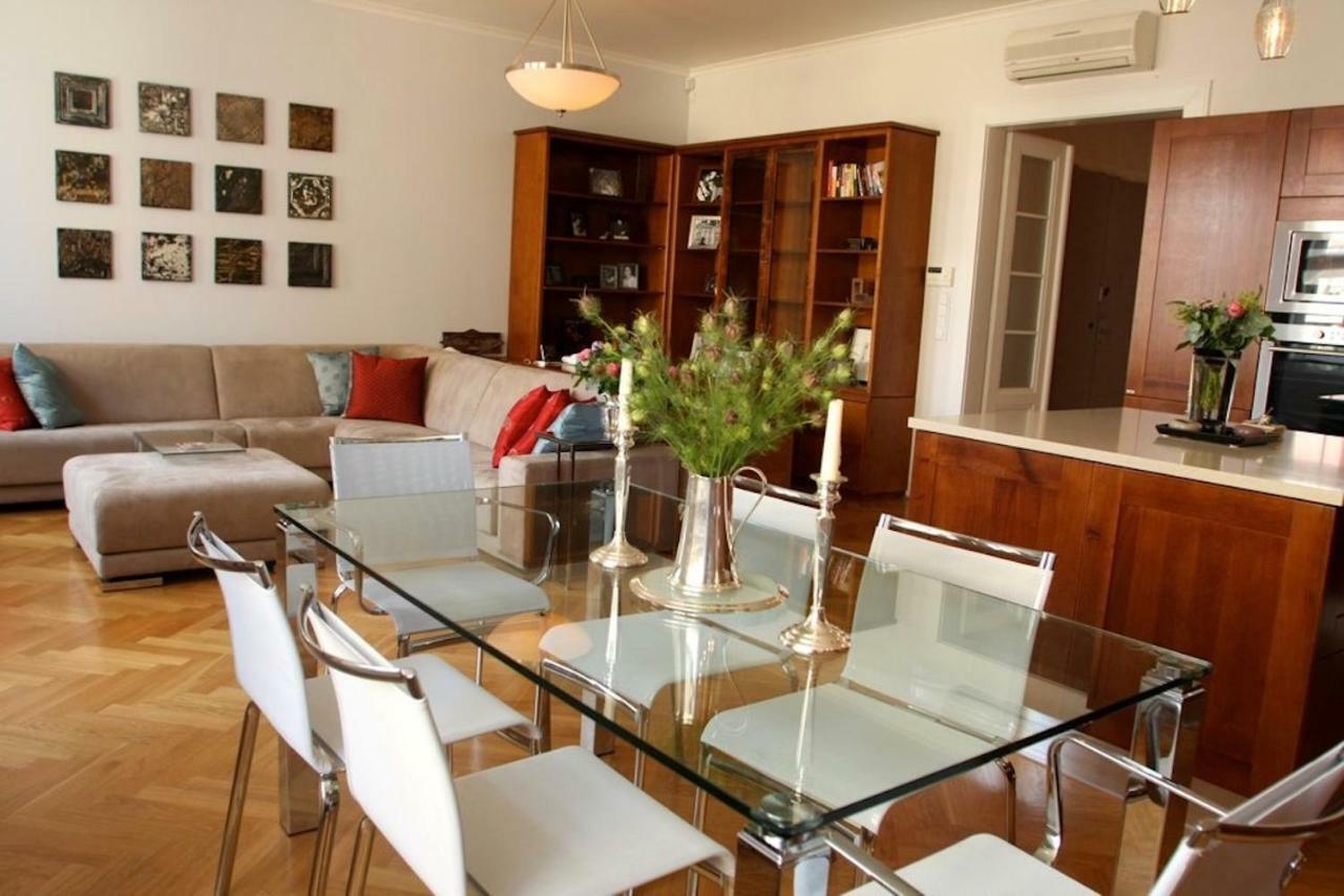 Spacious Elegance In The Heart Of Old Town Prag Dış mekan fotoğraf