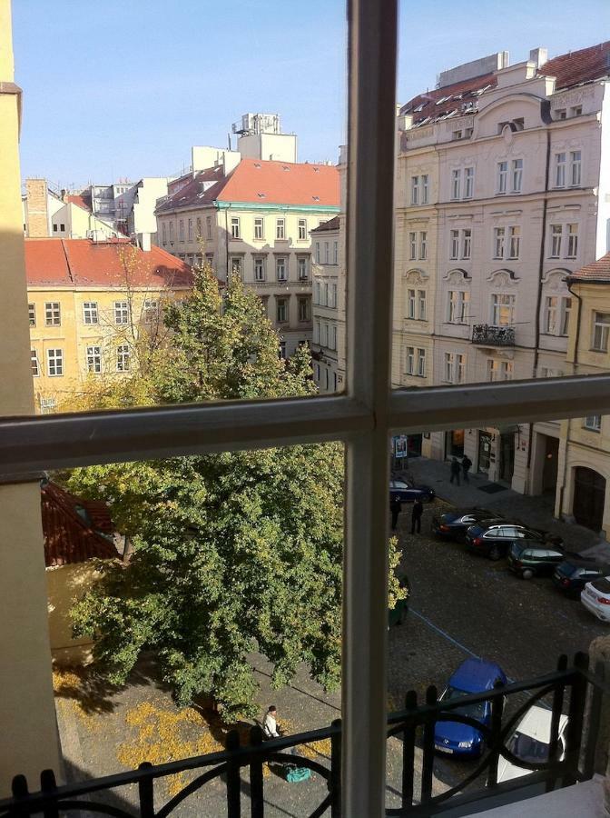 Spacious Elegance In The Heart Of Old Town Prag Dış mekan fotoğraf